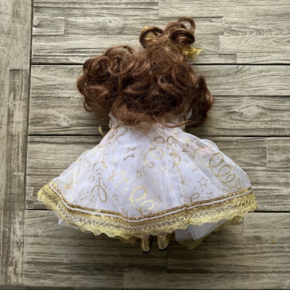 New without tags or box signed and numbered doll - Picture 6 of 6